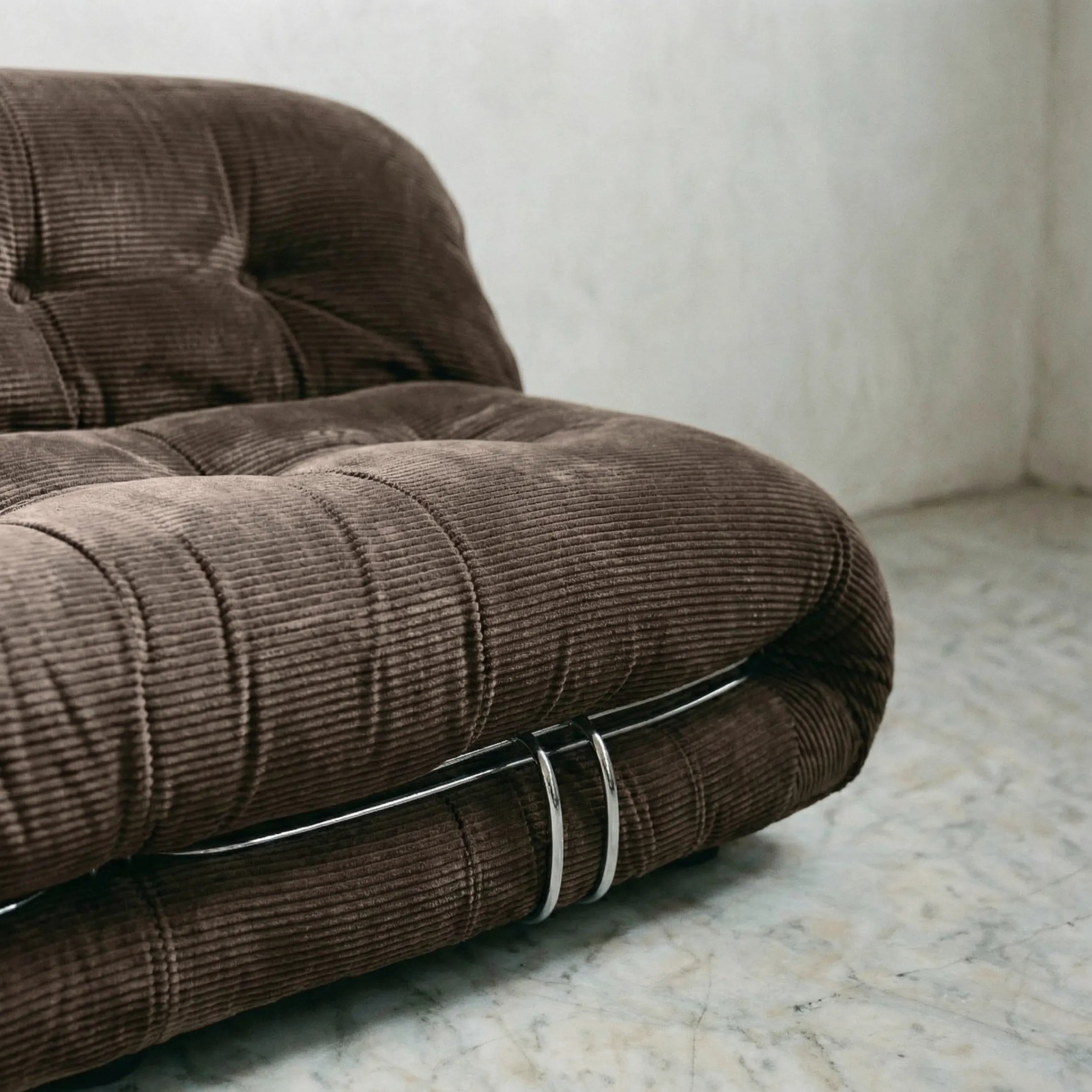 soriana sofa 3-seater dupe in brown corduroy close-up of textured upholstery