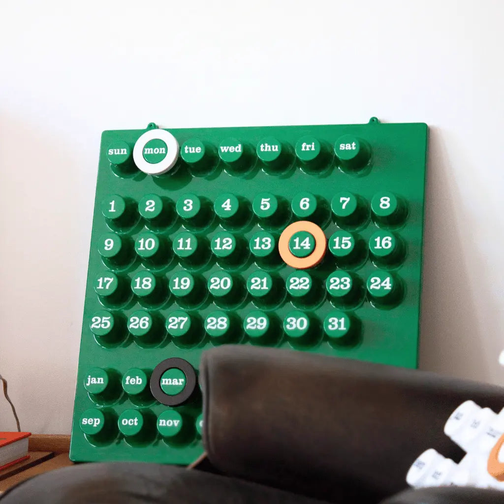 Green Ring-a-Date perpetual calendar alternative inspired by Giorgio Della Beffa design.