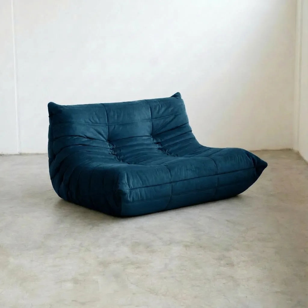 Bruma 2-seater Sofa in dark blue velvet suede with Bruma silhouette – custom-made by vibehaus